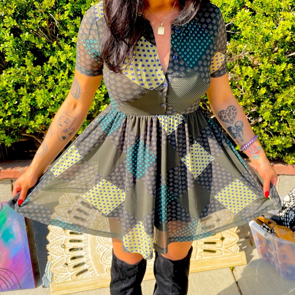 Cute urban collared button us dress, mesh with slip